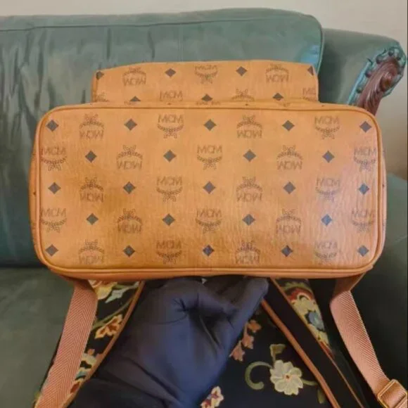 MCM stark visetos backpack - Picture 8 of 8